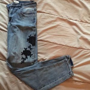 F21 Flower Appliqué Jeans